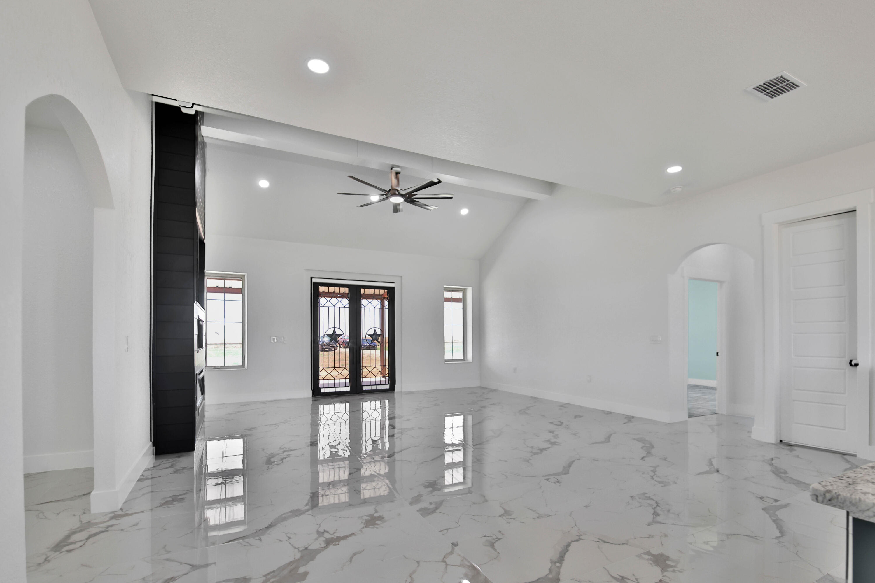 4317 East C R 6000 Lubbock, TX 79403 - Photo 4 of 65 IMG_0628