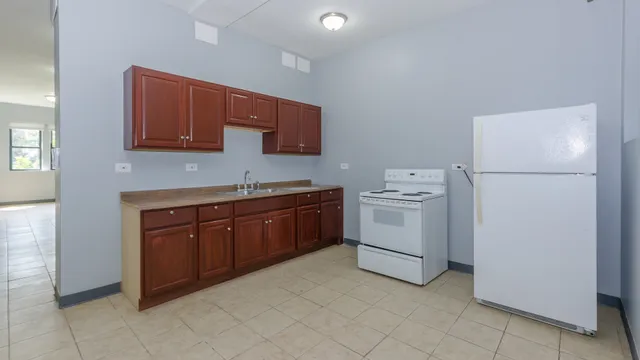 $1,150 | 2211 East 69th Street, Unit G, Chicago, IL 60649