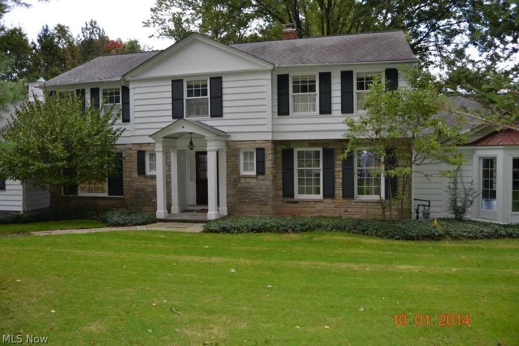 31410 South Woodland Road Cleveland, OH 44124 - Photo 1 of 17