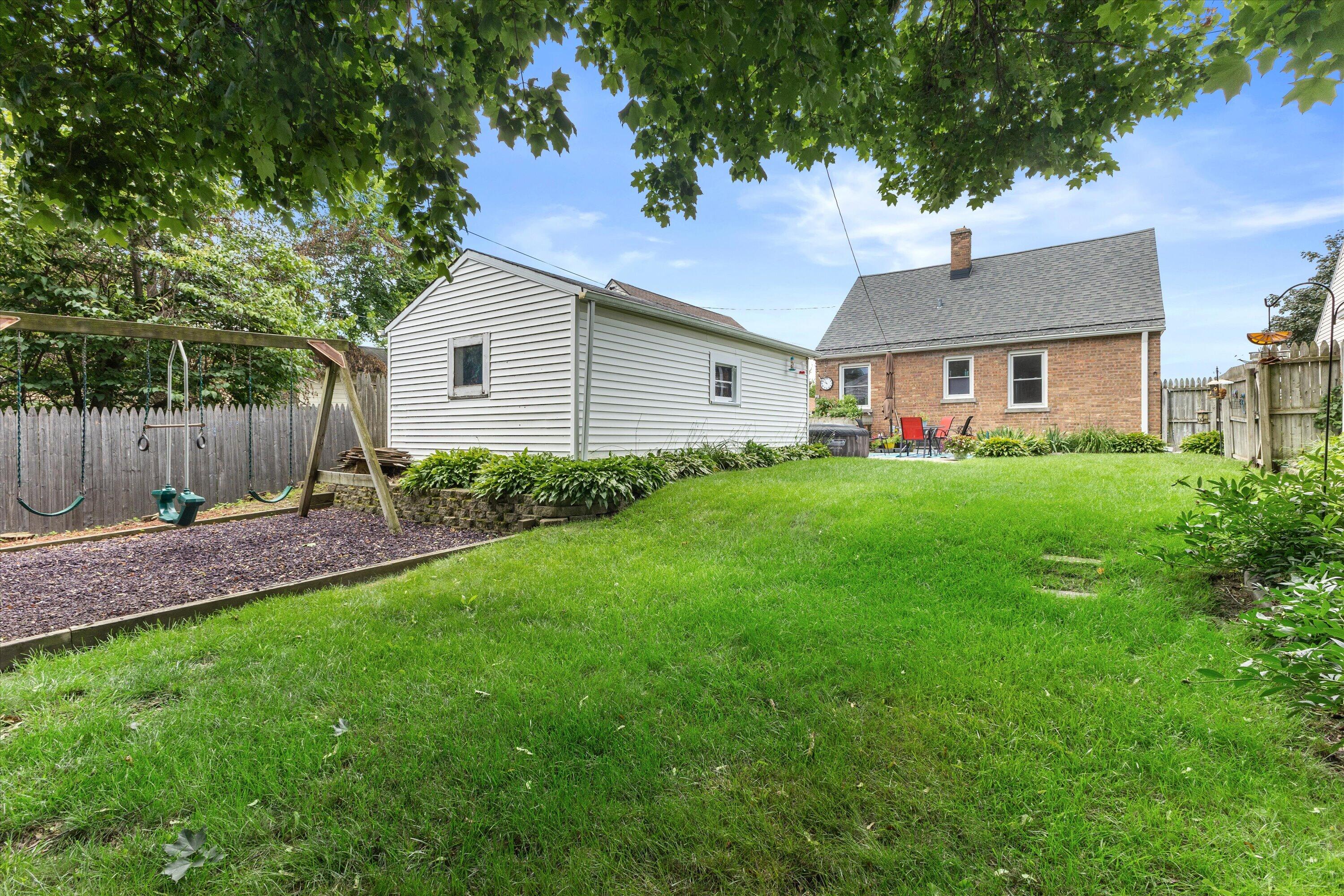2213 Shoop Street Racine, WI 53404 - Photo 27 of 29 22-KCM-54