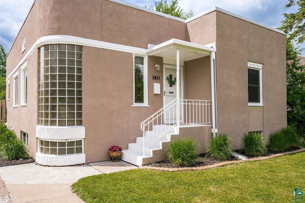 1811 Vermilion Road Duluth, MN 55803 - Photo 2 of 34