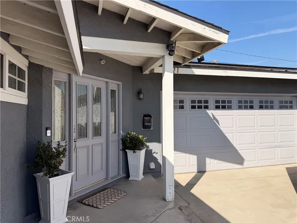 a view of outdoor space and porch