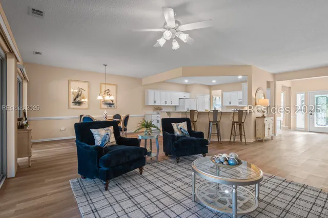 $599,999 | 11 Clairborne Court, Bluffton, SC 29909