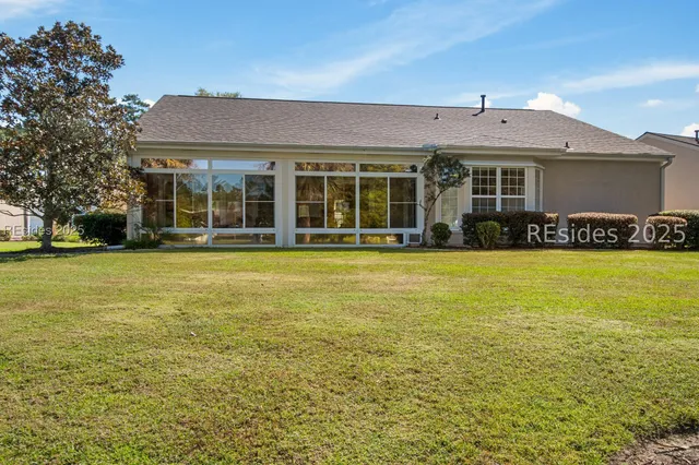 $599,999 | 11 Clairborne Court, Bluffton, SC 29909