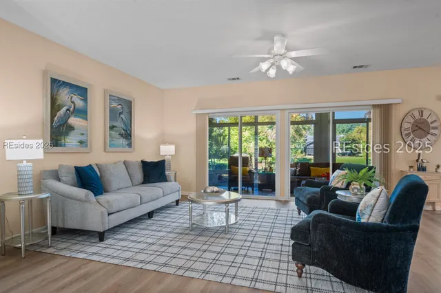 $599,999 | 11 Clairborne Court, Bluffton, SC 29909