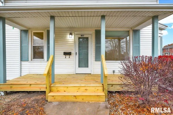 $255,000 | 407 East Jefferson Street, Morton, IL 61550
