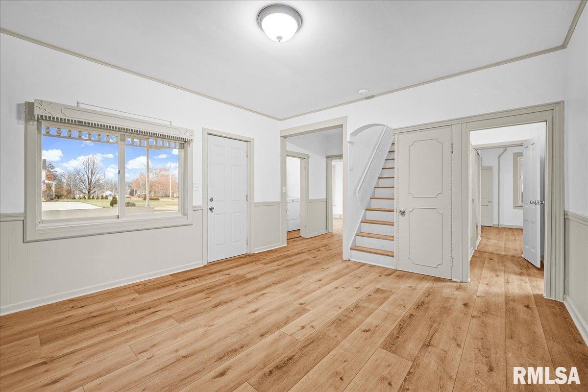 407 East Jefferson Street Morton, IL 61550 - Photo 9 of 56