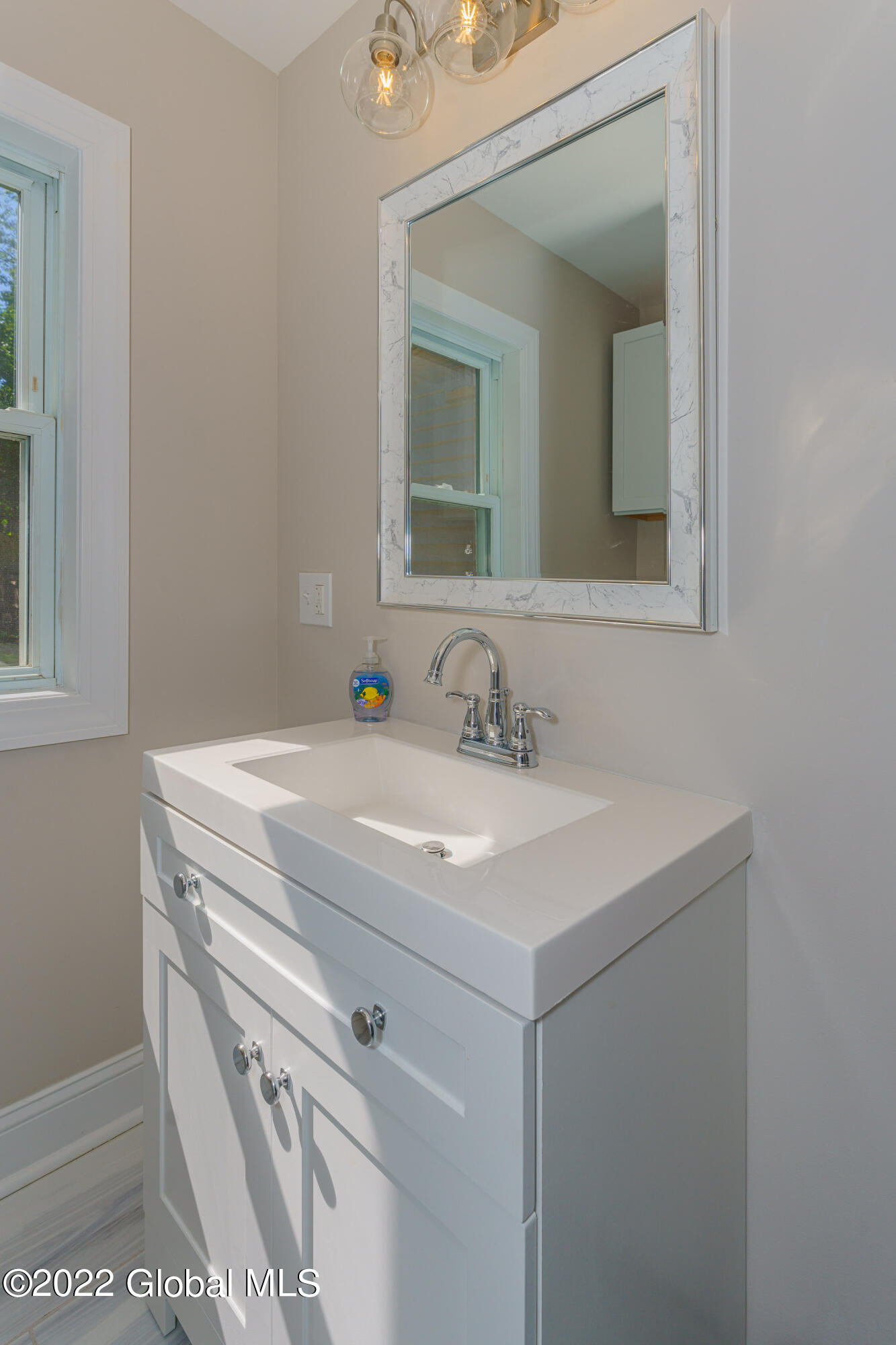 2966 Troy Schenectady Road Niskayuna, NY 12309 - Photo 25 of 41 Bathroom 1