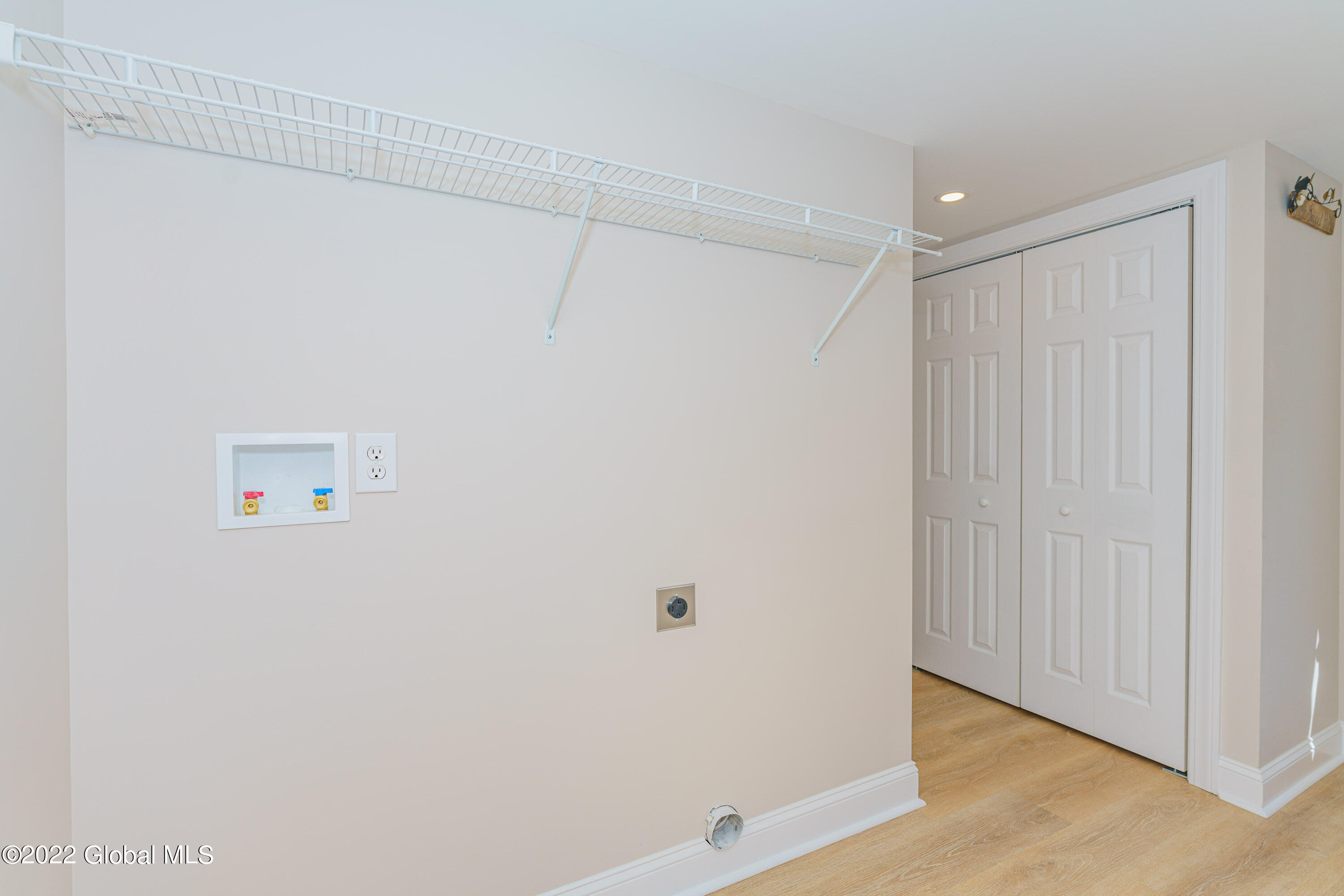 2966 Troy Schenectady Road Niskayuna, NY 12309 - Photo 29 of 41 Mudroom 2