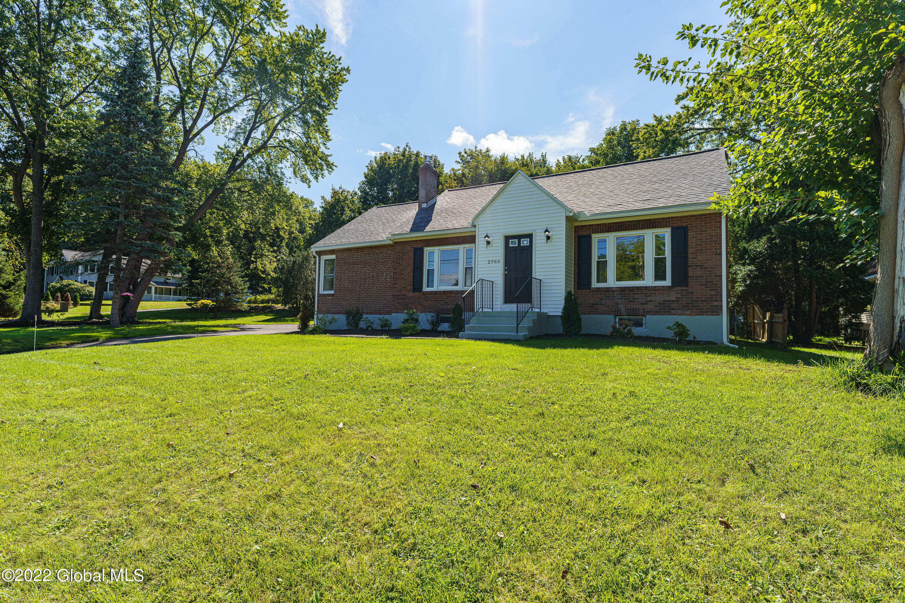 2966 Troy Schenectady Road Niskayuna, NY 12309 - Photo 3 of 41 0 Front 2