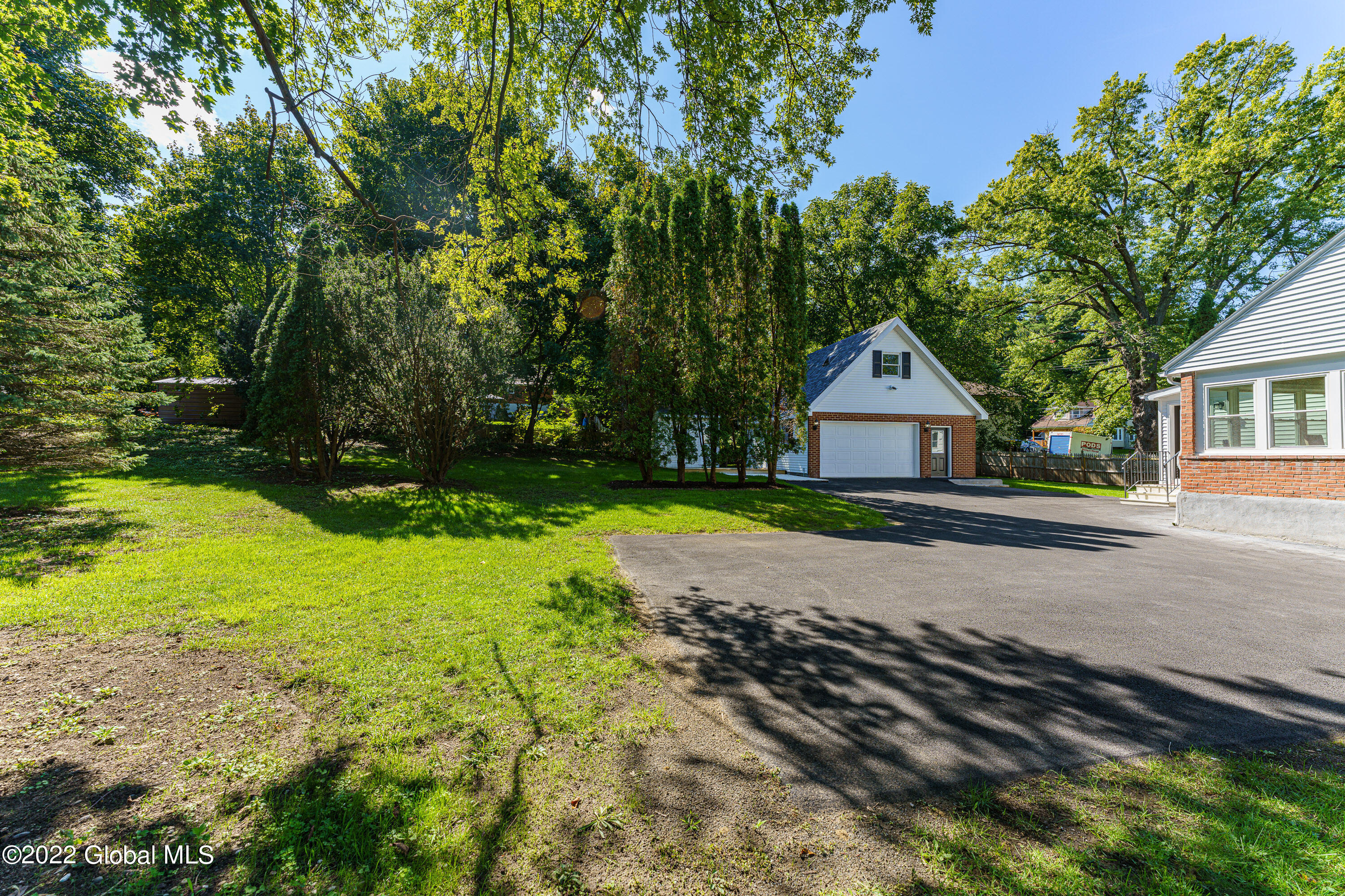 2966 Troy Schenectady Road Niskayuna, NY 12309 - Photo 32 of 41 Yard 3
