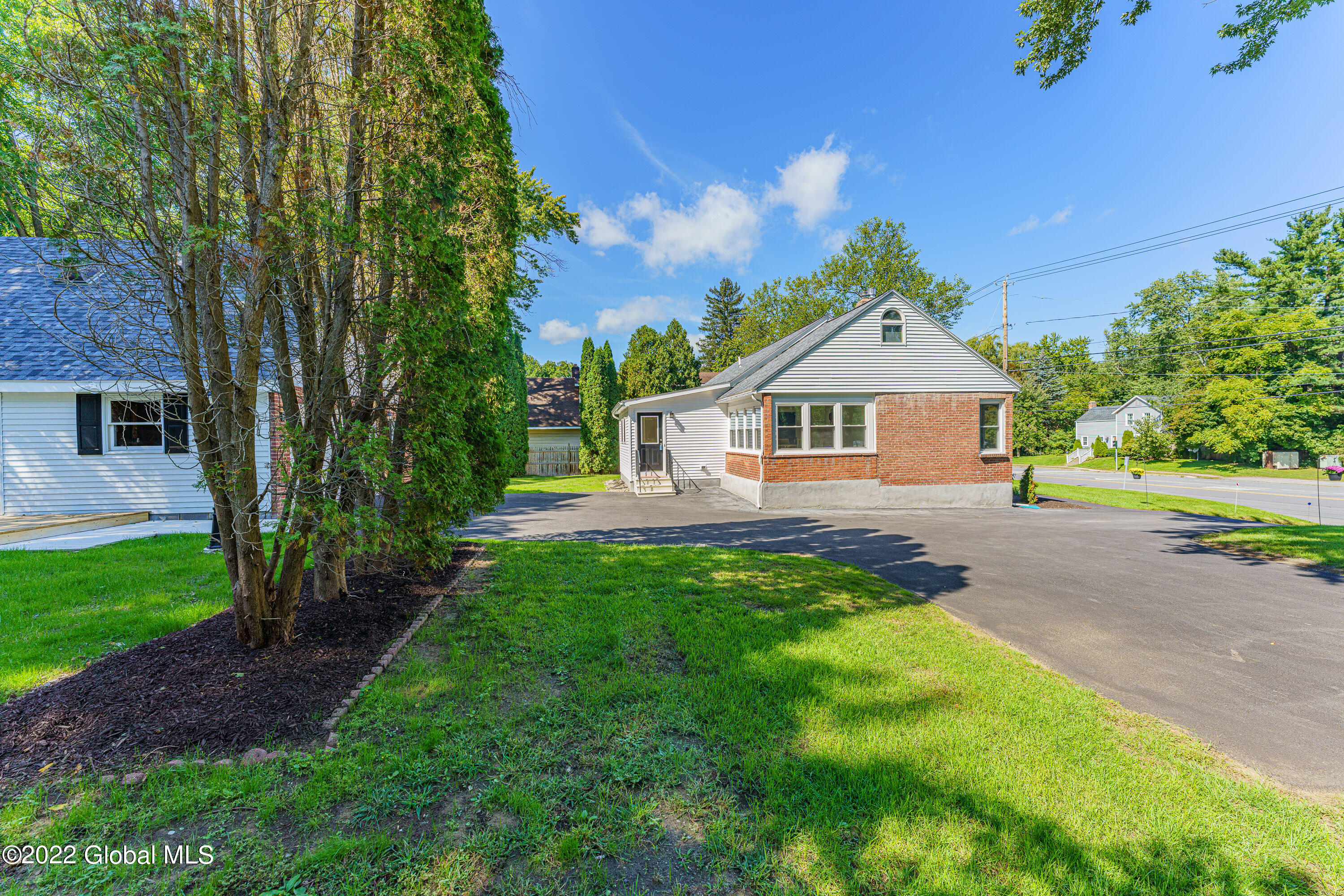 2966 Troy Schenectady Road Niskayuna, NY 12309 - Photo 33 of 41 Yard 4