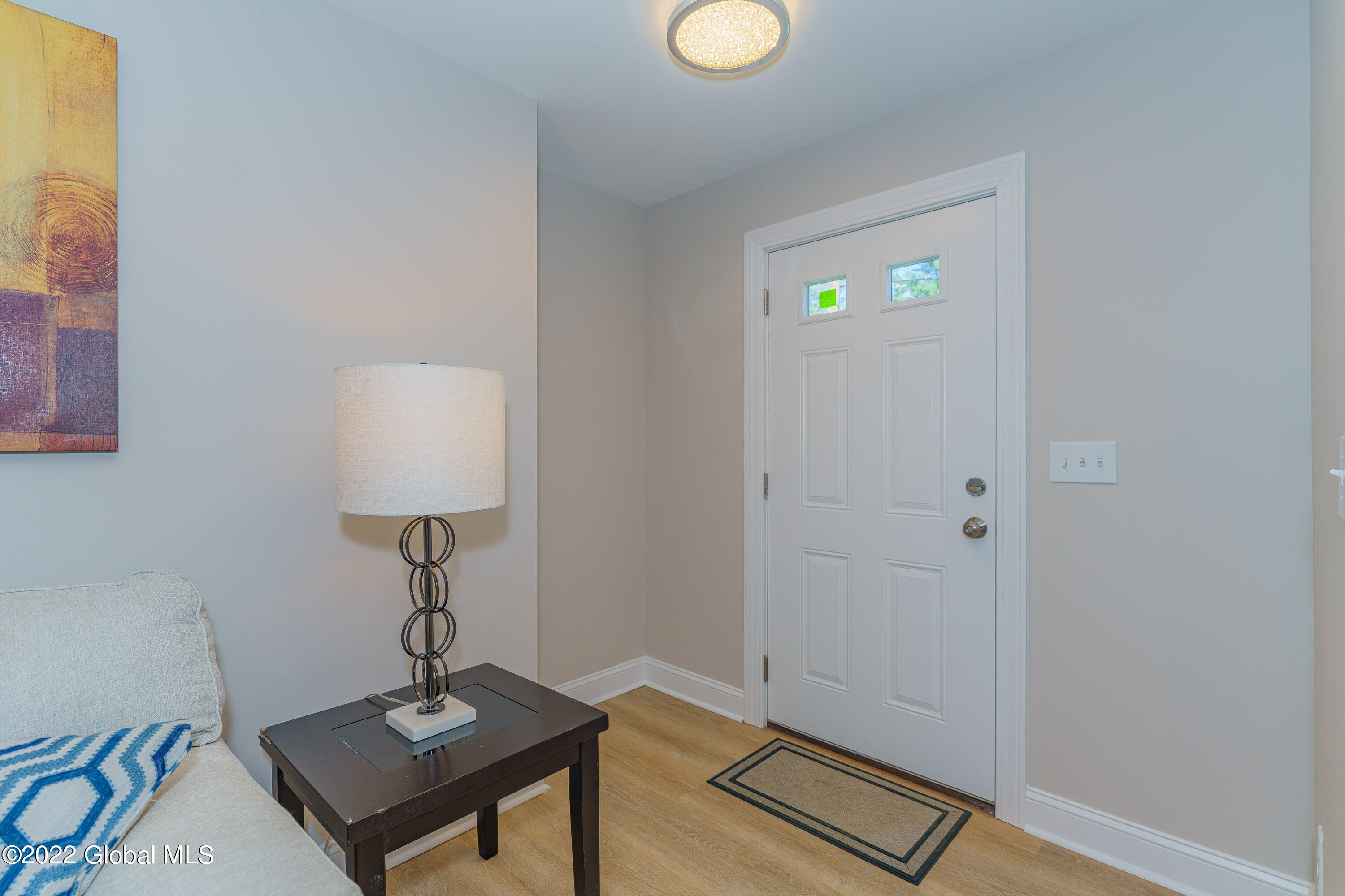 2966 Troy Schenectady Road Niskayuna, NY 12309 - Photo 6 of 41 1 Livingroom 1
