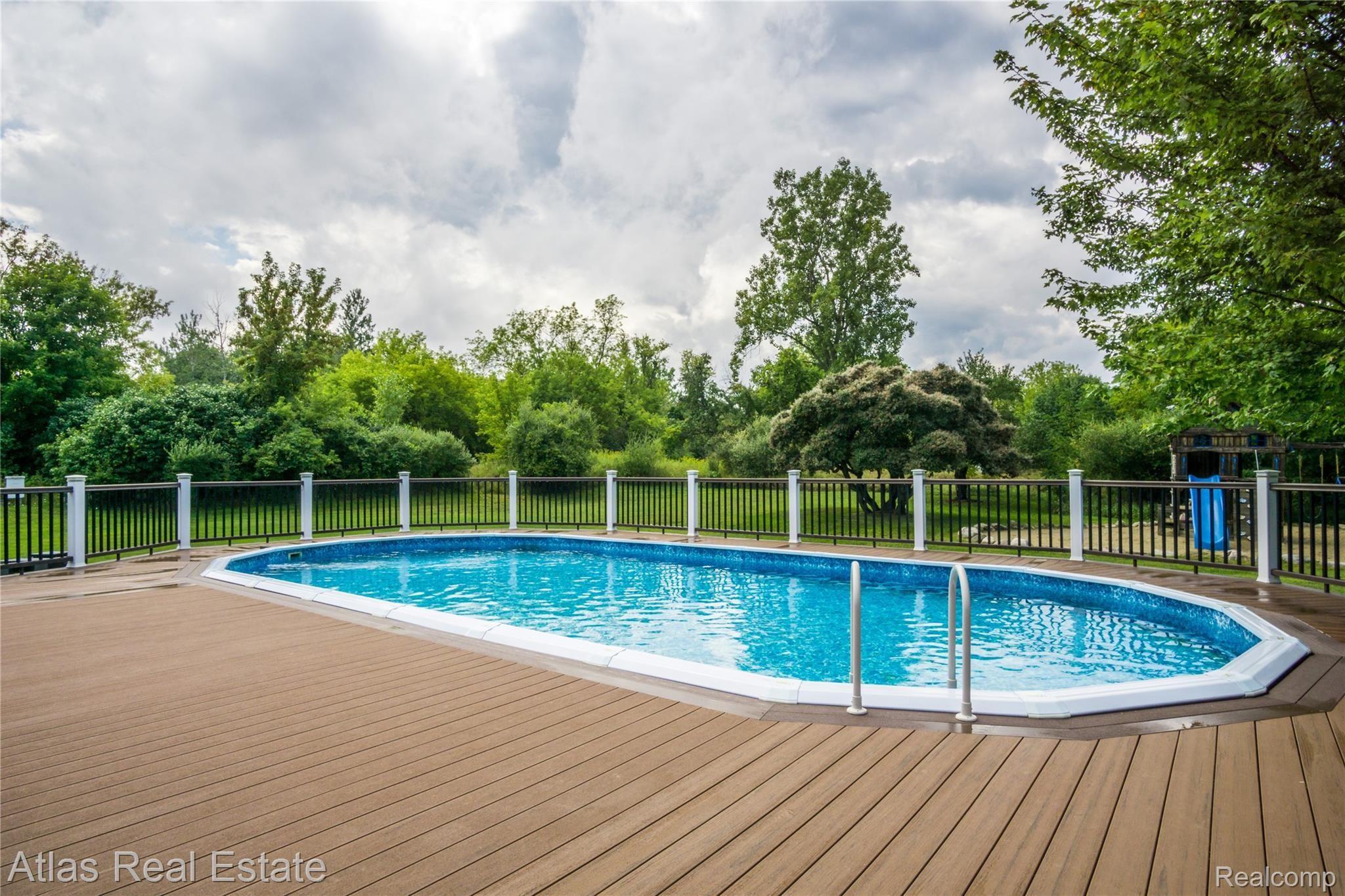10446 County Line Road Ortonville, MI 48462 - Photo 20 of 53 Exteriors (10 of 10).JPG