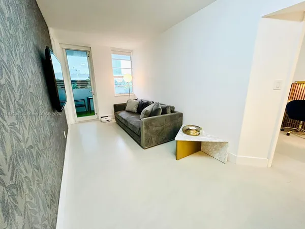 $3,450 | 100 Lincoln Road, Unit 445, Miami Beach, FL 33139