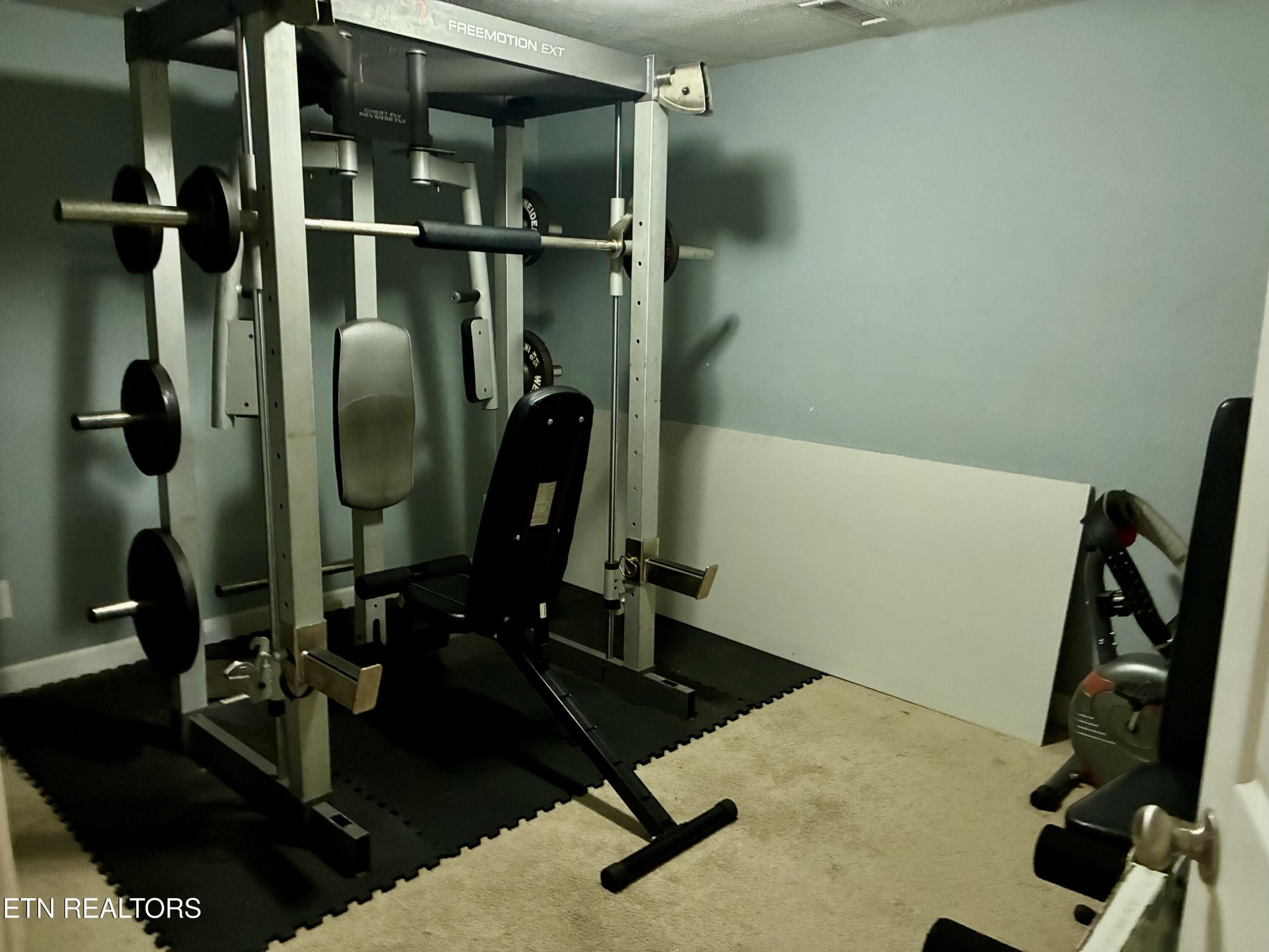 1907 Tazewell Pike Corryton, TN 37721 - Photo 37 of 42 a view of entryway with room