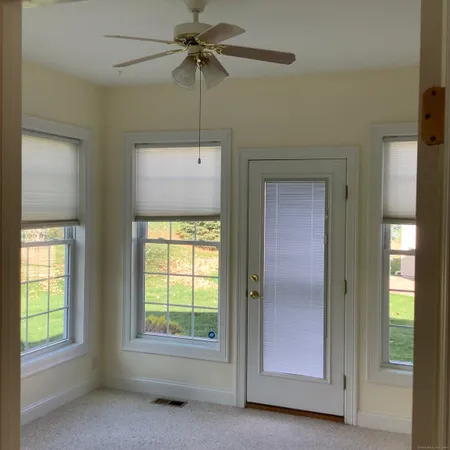 $499,000 | 34 Woodsboro Circle, Unit 34, Cromwell, CT 06416