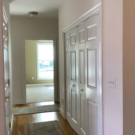 $499,000 | 34 Woodsboro Circle, Unit 34, Cromwell, CT 06416