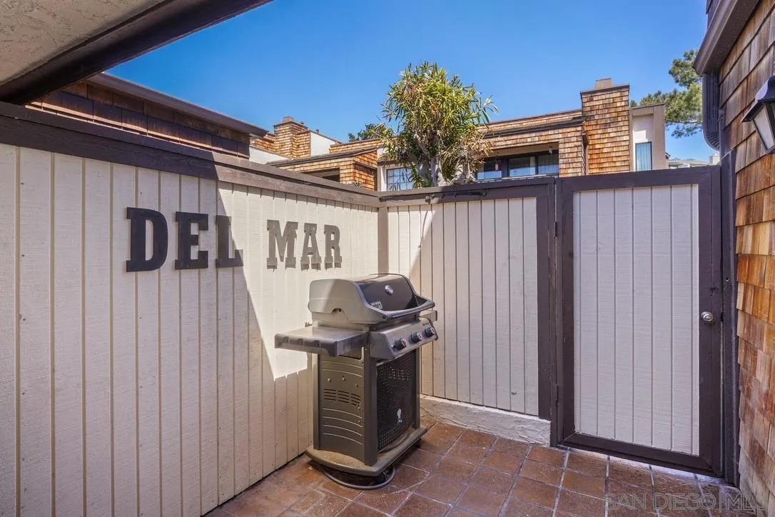 13053 Caminito Del Rocio Del Mar, CA 92014 - Photo 16 of 49 a utility room with dryer and washer