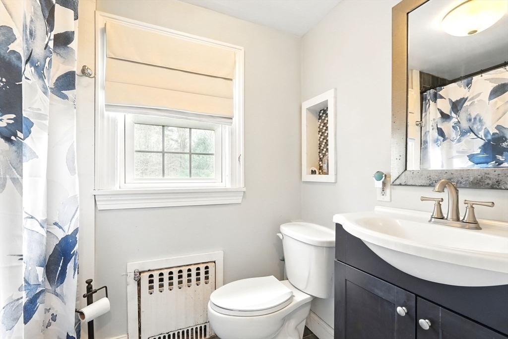 2393 Wilbraham Road Springfield, MA 01129 - Photo 17 of 32