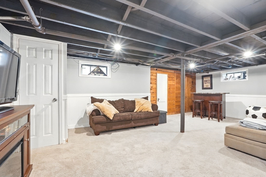 2393 Wilbraham Road Springfield, MA 01129 - Photo 24 of 32