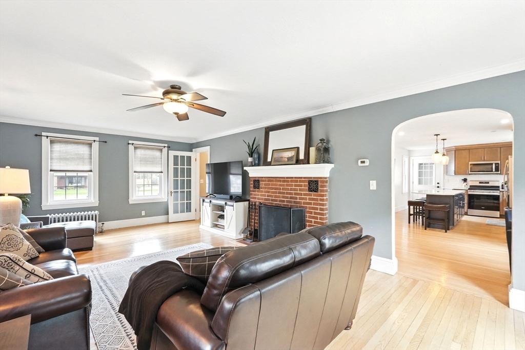 2393 Wilbraham Road Springfield, MA 01129 - Photo 10 of 32