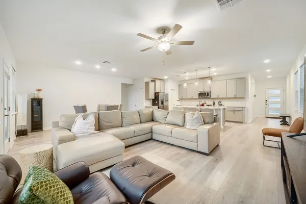 $2,500 | 1809 Lorant Lane, Pflugerville, TX 78660