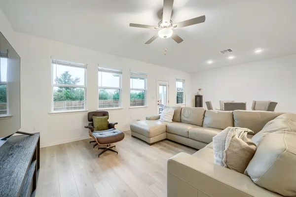 $2,500 | 1809 Lorant Lane, Pflugerville, TX 78660