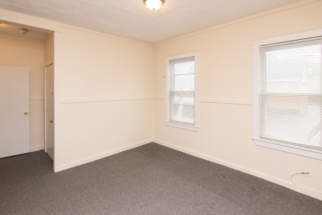 86 Mammoth Road Lowell, MA 01854 - Photo 8 of 42