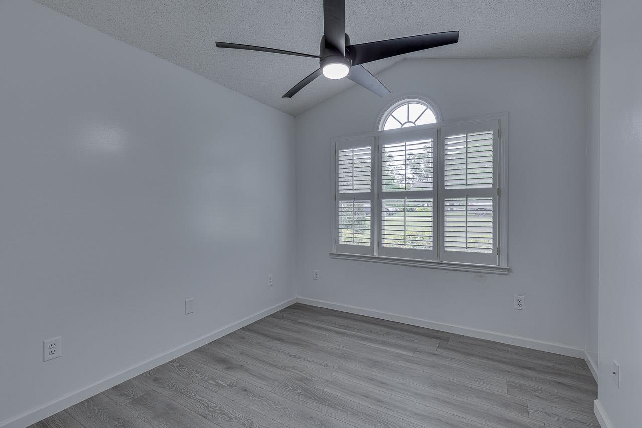 409 Cresthaven Drive Boiling Springs, SC 29316 - Photo 12 of 44