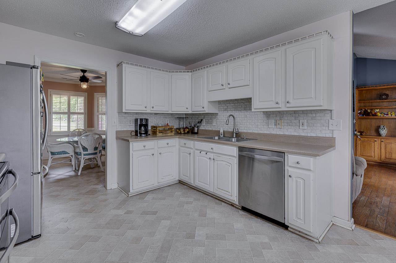 409 Cresthaven Drive Boiling Springs, SC 29316 - Photo 27 of 44