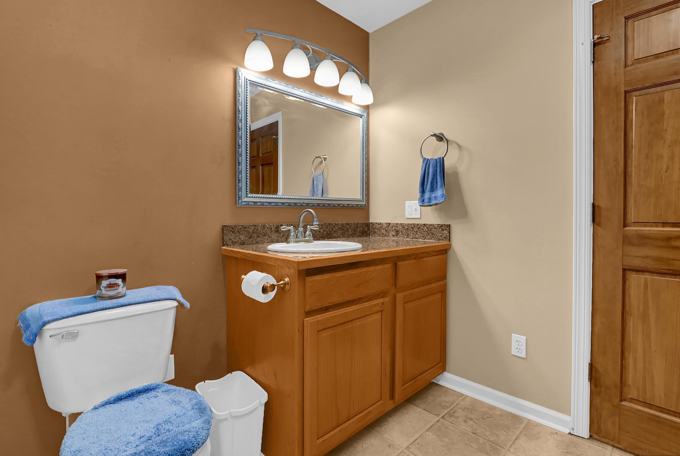 2015 Crumley Road Southwest Lancaster, OH 43130 - Photo 20 of 43 IMG_0192