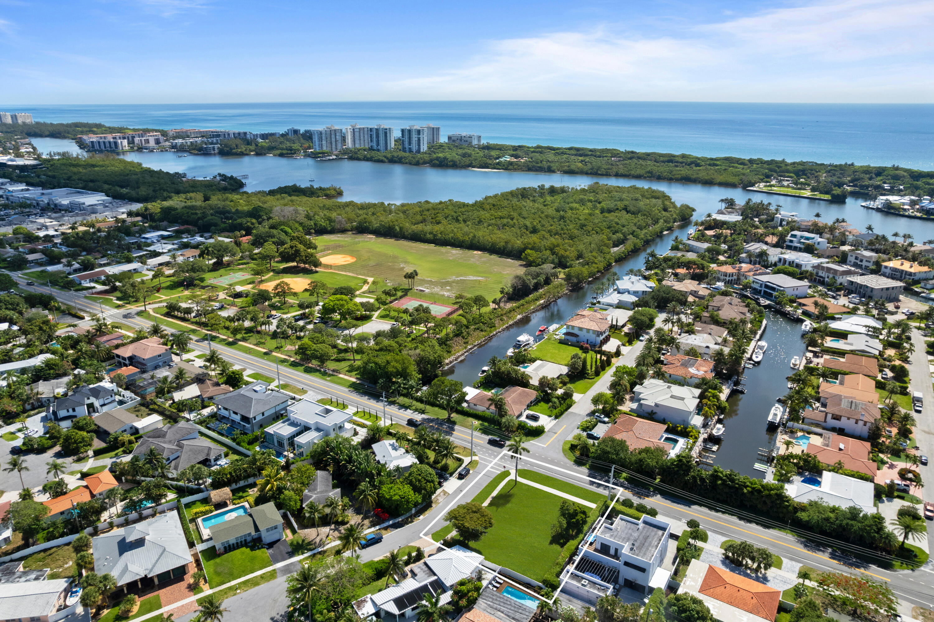 498 Northeast 14th Street Boca Raton, FL 33432 - Photo 4 of 5 IMG_0575
