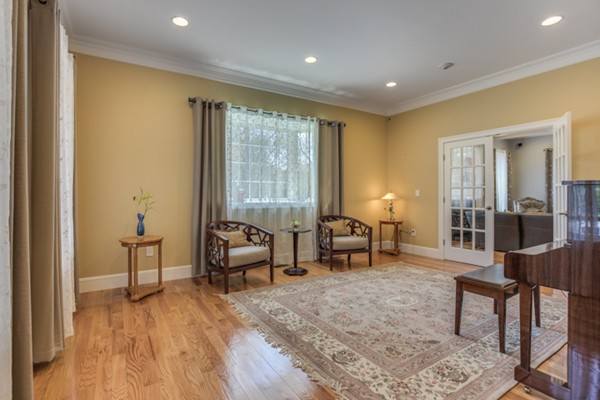 8 Ellison Road Lexington, MA 02421 - Photo 5 of 30 Gallery Image 5
