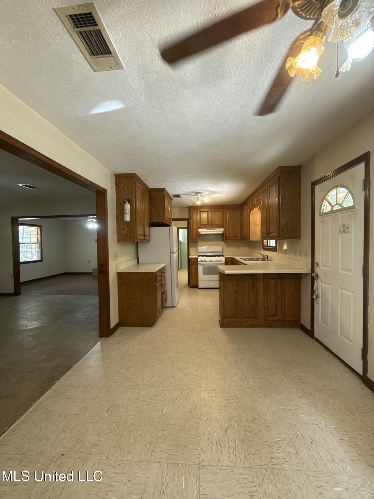 12 Minerva Road Kilmichael, MS 39747 - Photo 5 of 49 1CDC4BC0-4016-4193-ABAB-595B5DBEF6AD