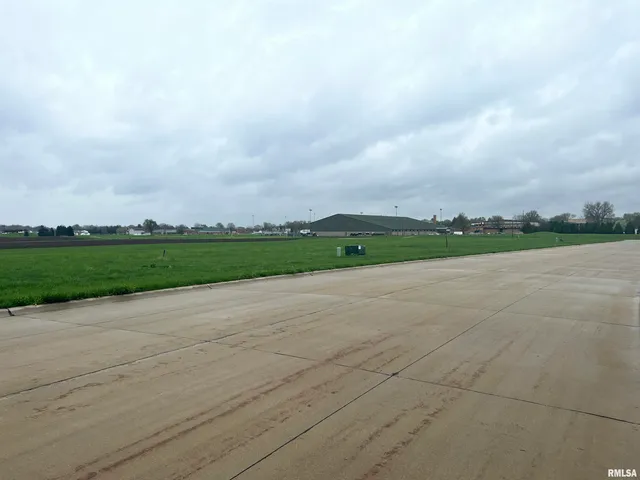 $63,000 | 819 Darnall Drive, Geneseo, IL 61254