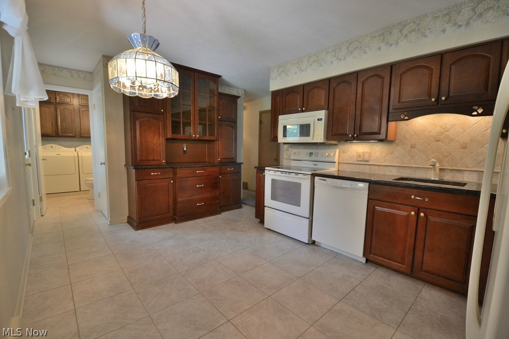 1132 Ledgeview Road Macedonia, OH 44056 - Photo 4 of 13 Gallery Image 4