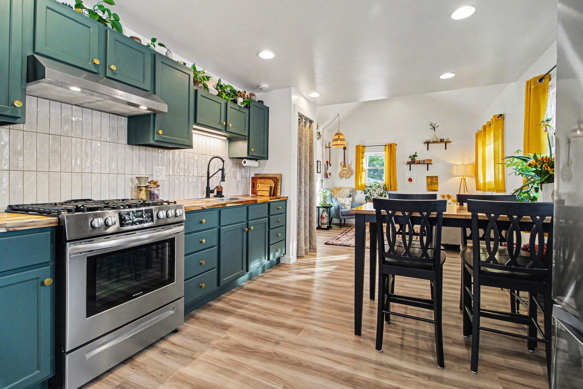 685 South Wagner Road Ann Arbor, MI 48103 - Photo 11 of 44 007_file_8827