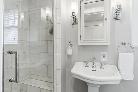 $1,548,000 | 5 Great Road, Bedford, MA 01730
