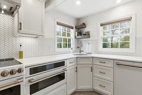 $1,548,000 | 5 Great Road, Bedford, MA 01730