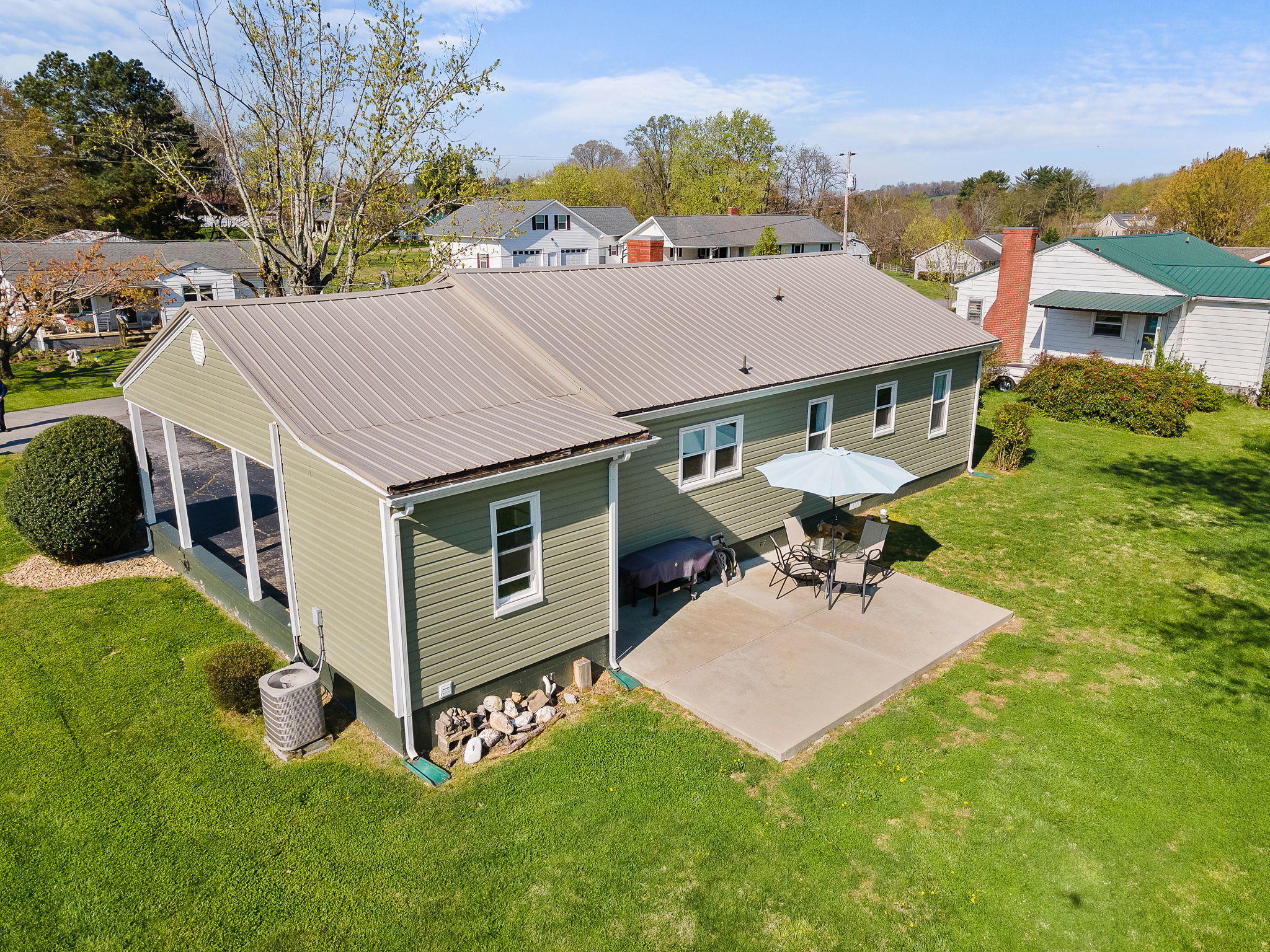 210 Reed Avenue Greeneville, TN 37743 - Photo 5 of 26 5-web-or-mls-Reed Ave 5