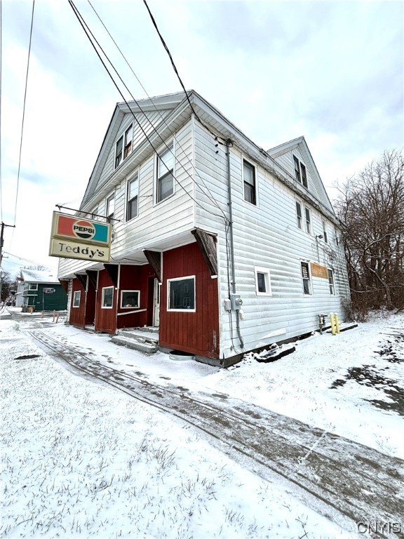 39 Perrine Street Auburn, NY 13021 - Photo 2 of 19
