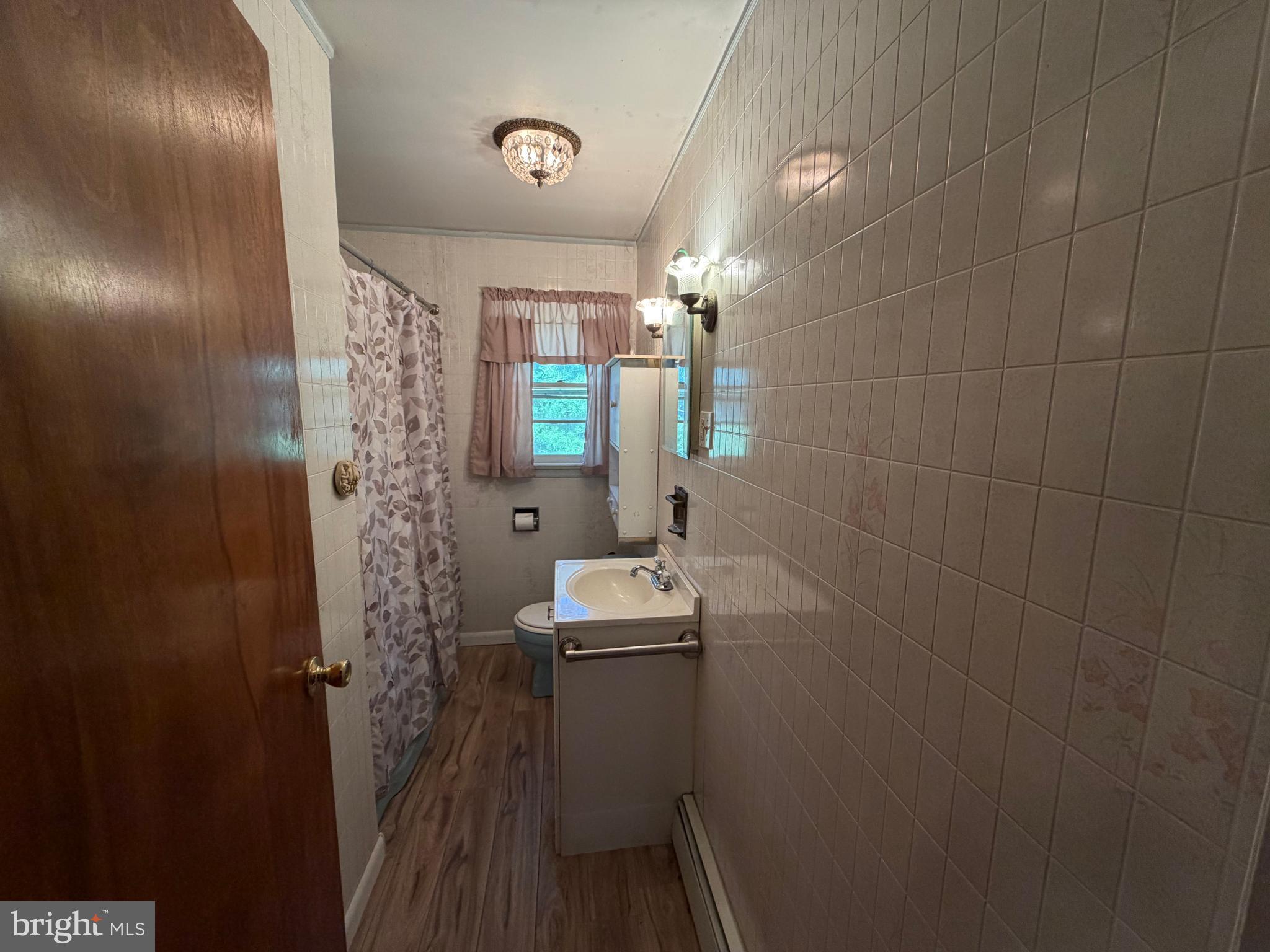 433 Juliustown Pemberton Road Juliustown, NJ 08022 - Photo 15 of 26 Main floor full bath