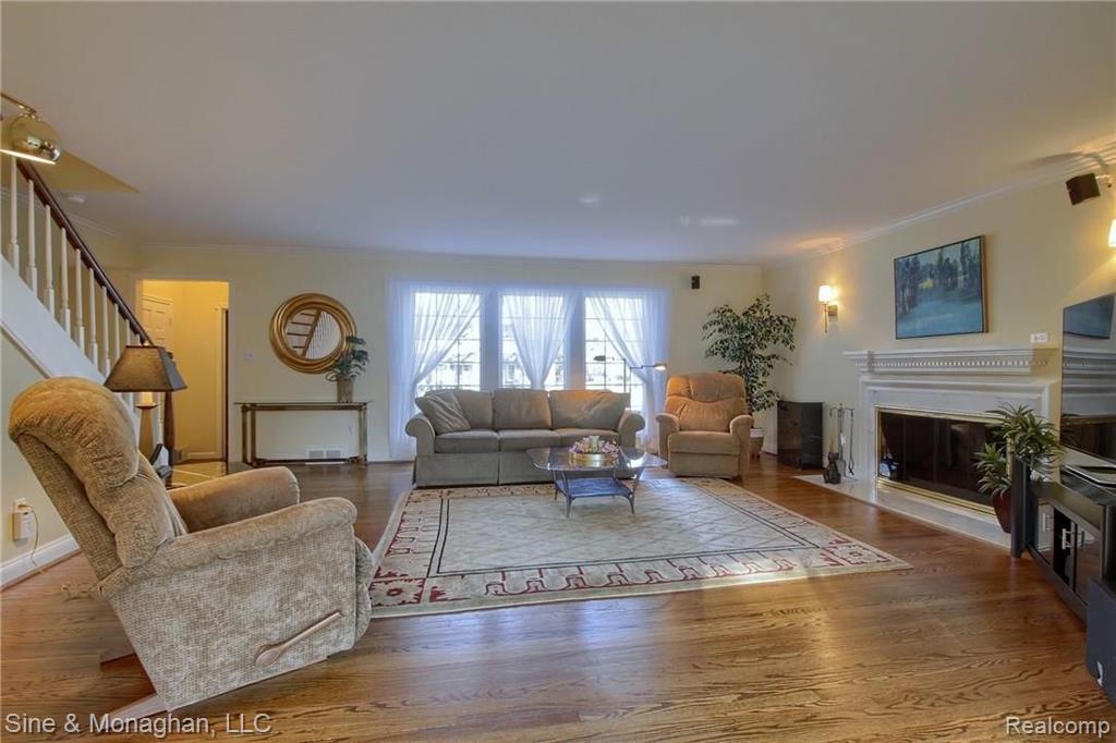 245 Vendome Road Grosse Pointe Farms, MI 48236 - Photo 5 of 42