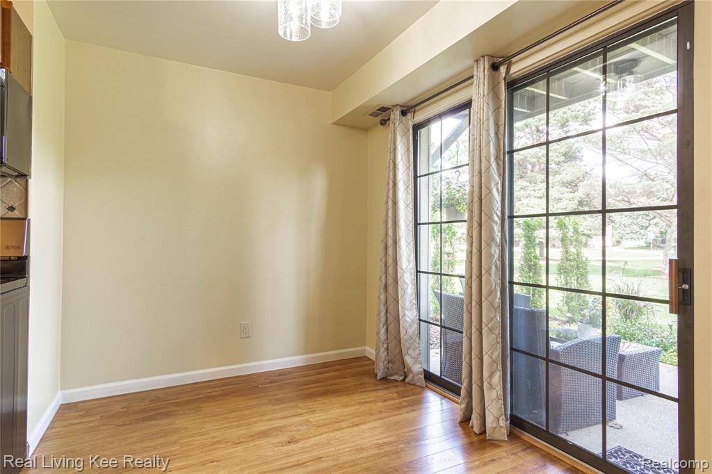 1853 Meadow Dale Court Rochester Hills, MI 48309 - Photo 16 of 43