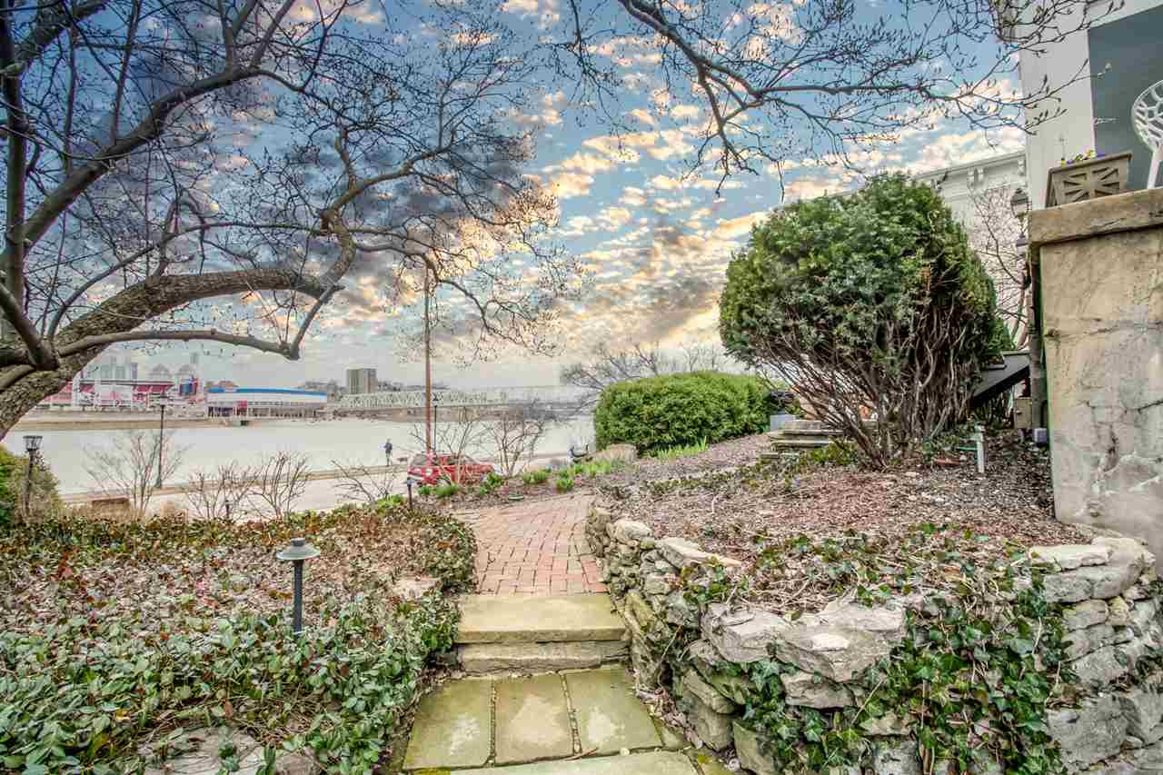 321 Riverside Drive Covington, KY 41011 - Photo 5 of 33 Gallery Image 5