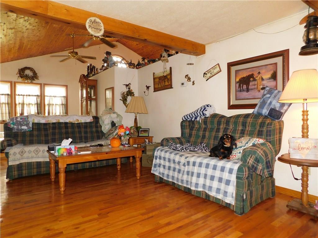 330 Groover Road Greenville, PA 16125 - Photo 14 of 25 LIVING ROOM