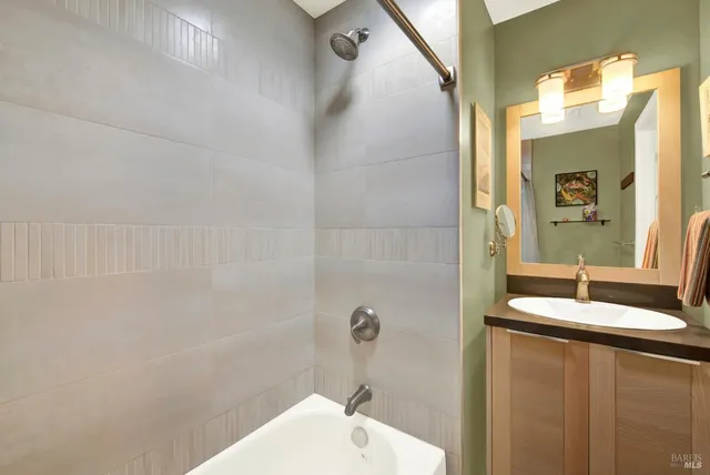 $925,000 | 927 Marina Drive, Napa, CA 94559