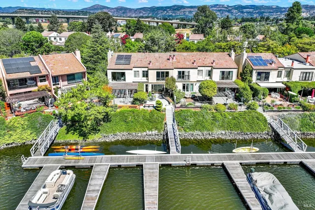 $925,000 | 927 Marina Drive, Napa, CA 94559