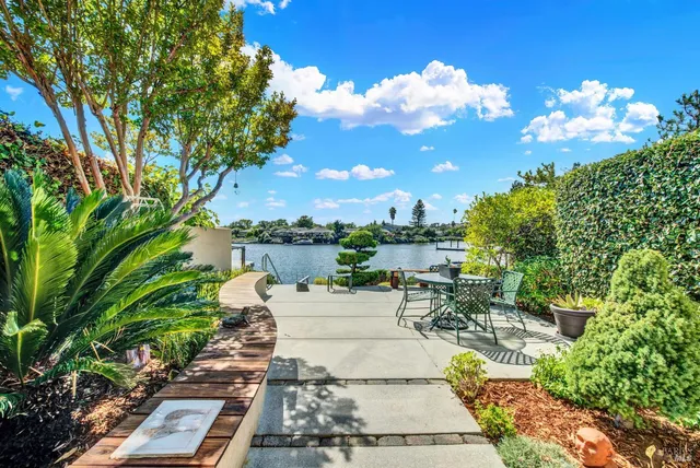 $925,000 | 927 Marina Drive, Napa, CA 94559
